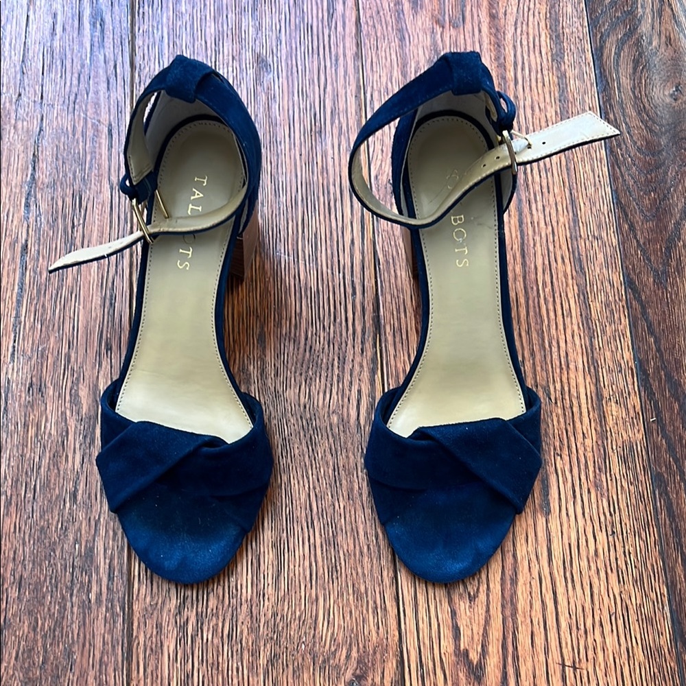 VGUC Talbots navy suede heels